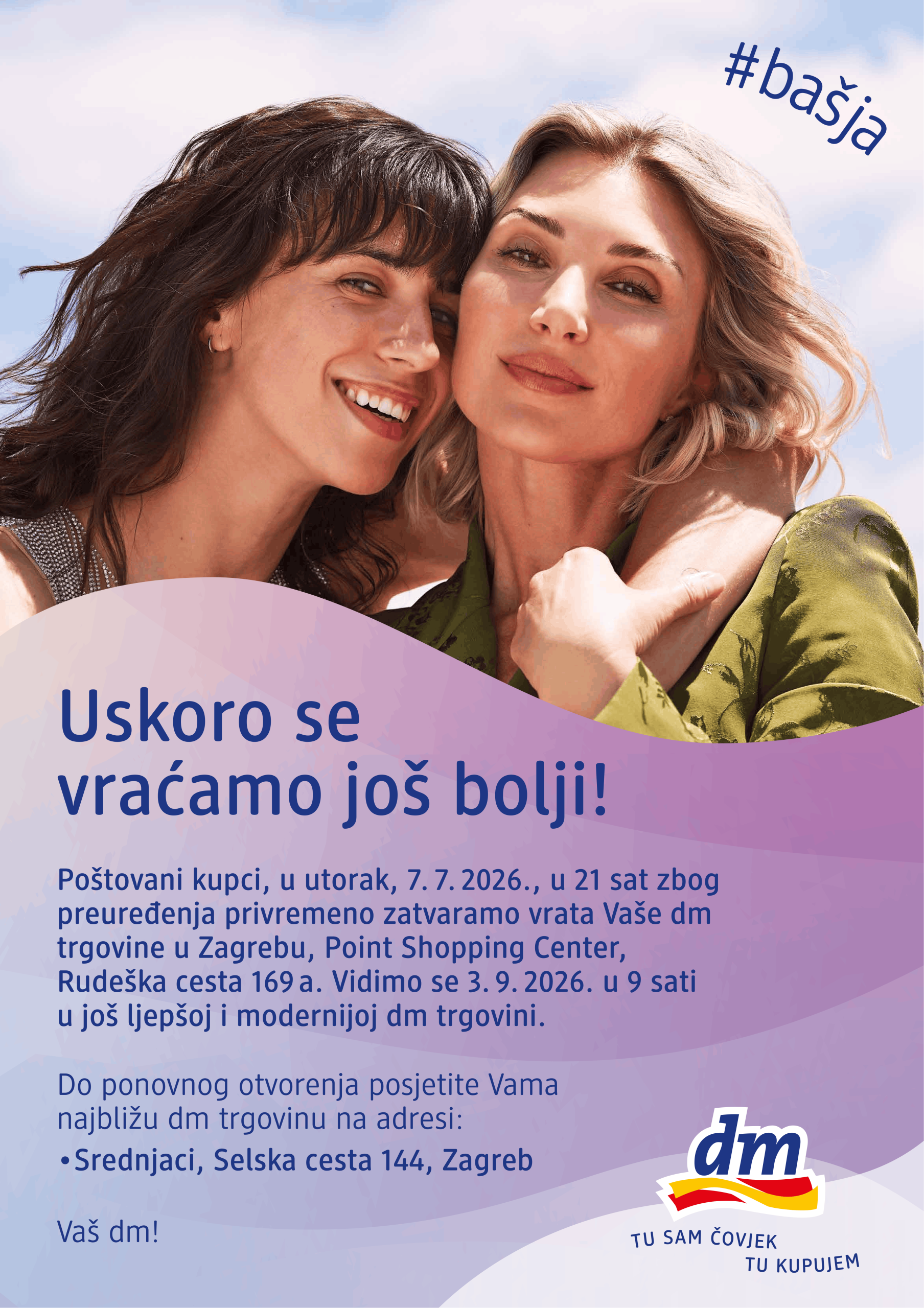 Djevojka u zelenoj jakni na biciklu u parku